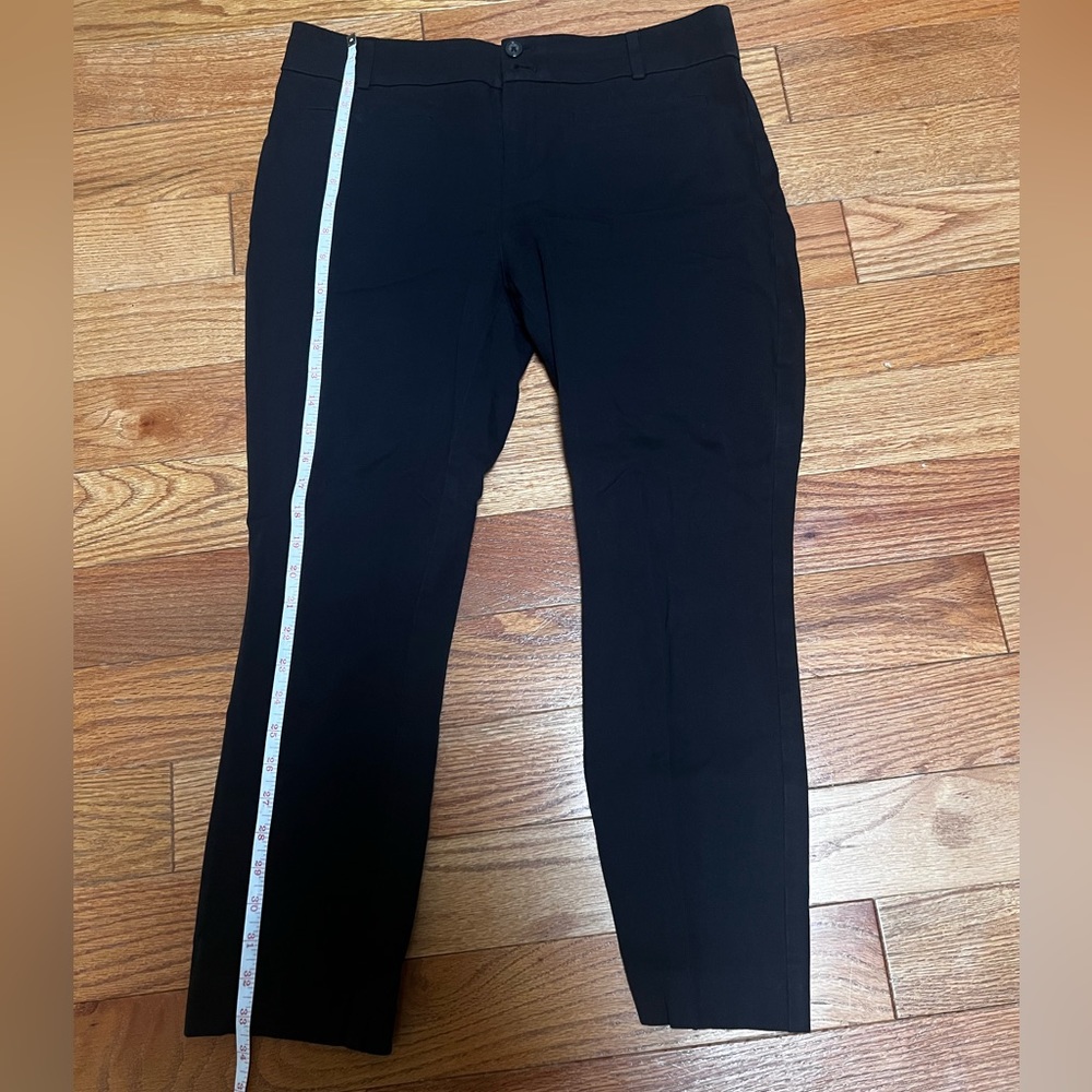 Anthropologie - the essential slim pant in women’s petite size 10 black